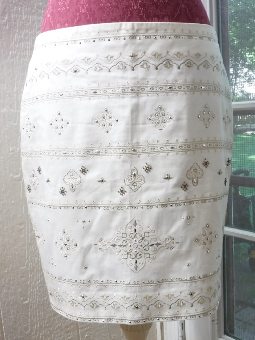 White House Black Market Silver Rhinestone on White Color Skirt